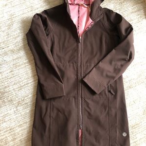Lululemon rain coat, size 8
